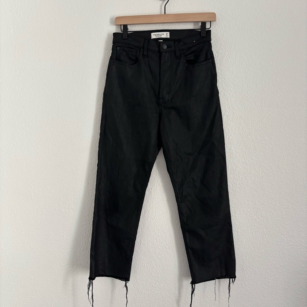 Abercrombie & Fitch 28/6 S Black Coated Curve Love Ultra HR Ankle Straight Jean
